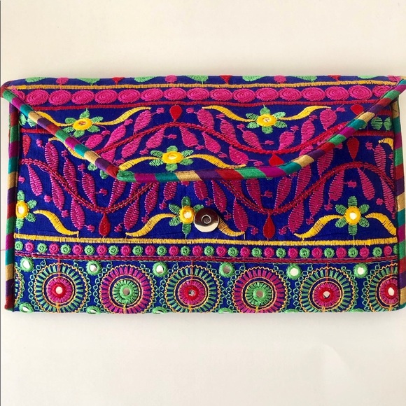 Handmade Clutch With Woolen Strap - Picture 5 of 7